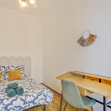 Apartment Le Safari I Parking I Face Gare I Family & Confortable I Rentimmo Troyes
